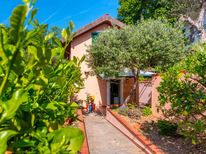 Casa trilocale in vendita in Via Sole e Mare, Centro, Ceriale