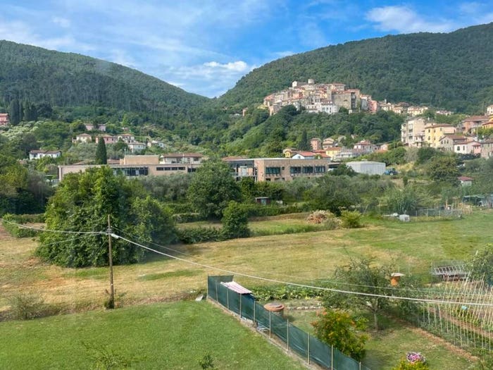 Appartamento con 5 locali in vendita in Centro, Ameglia