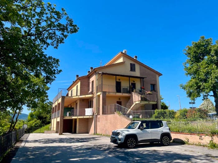 Appartamento con 6 locali in vendita in FRAZIONE NEBBIANO, Fabriano