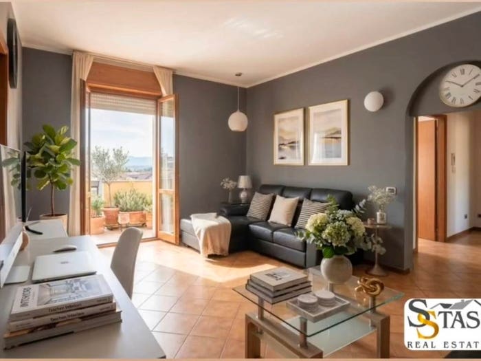 Appartamento trilocale in vendita in Via Giuseppe Mazzini, Centro, Rosate