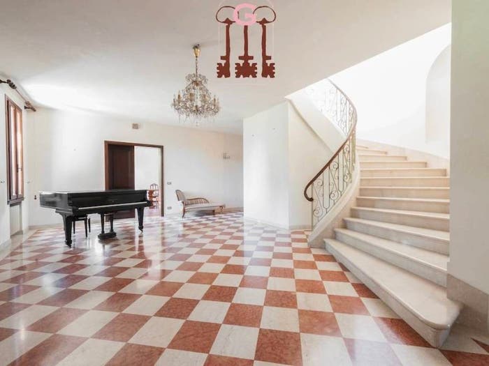 Casa con 6 locali in vendita in Via Gandhi, Postioma, Paese