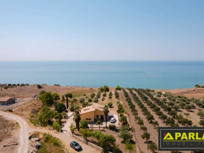 Casa quadrilocale in vendita in Strada Ciotta, Palma di Montechiaro
