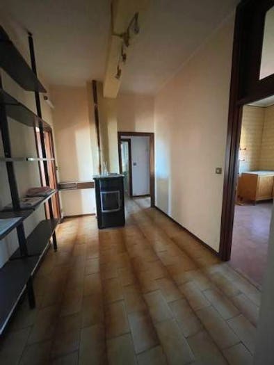Appartamento quadrilocale in vendita in Piazza Risorgimento, Manera, Lomazzo