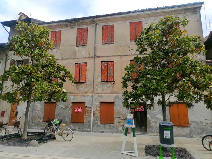 Casa con 6 locali in vendita in Piazza Duca d'Aosta, Centro, Grado