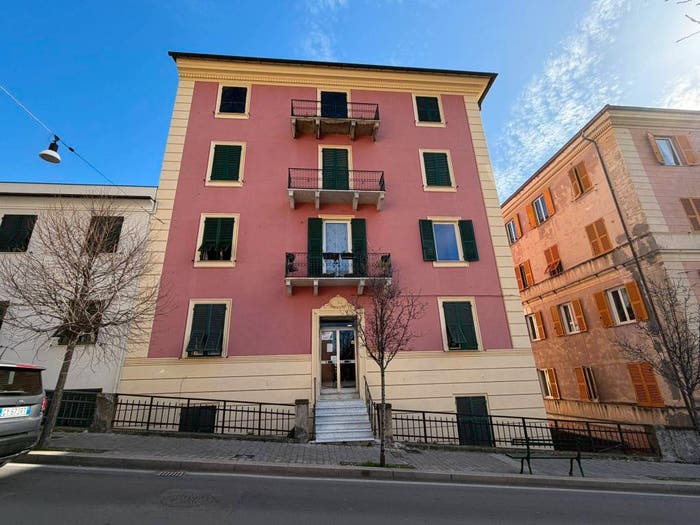 Appartamento quadrilocale in vendita in Viale Carlo Canepa, Sestri Ponente, Genova