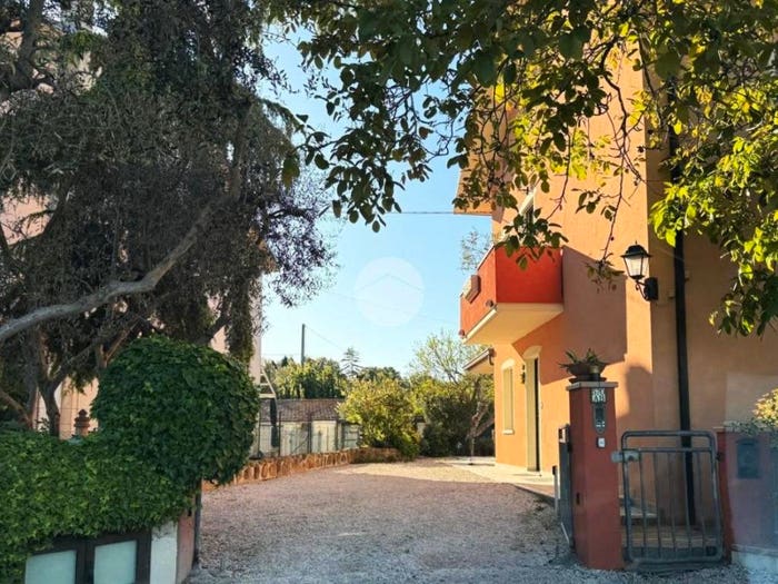 Casa quadrilocale in vendita in Via Flaminia, Cuccurano Carrara, Fano