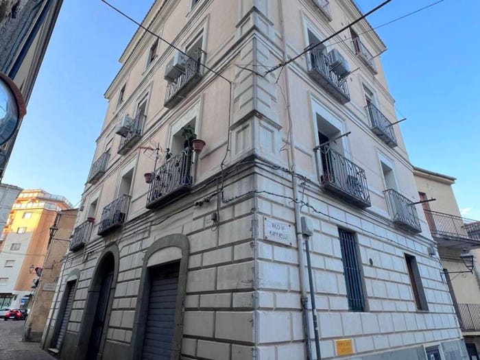Appartamento quadrilocale in vendita in Via Giuseppe Raffaelli, Centro Storico, Catanzaro