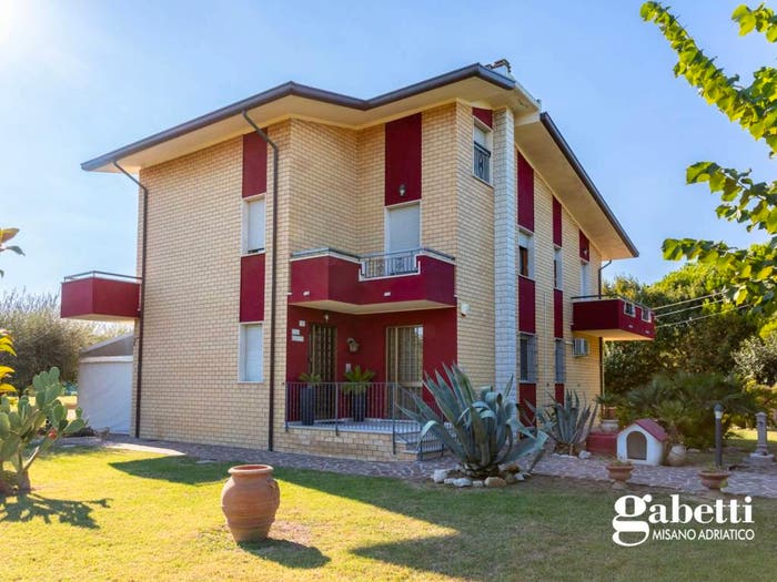 Casa con 6 locali in vendita in via del lavoro, Zona Artigianale, Misano Adriatico