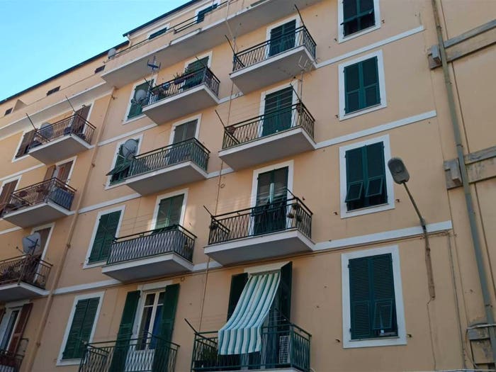Appartamento quadrilocale in vendita in VIA CADORNA, Vado Centro, Vado Ligure