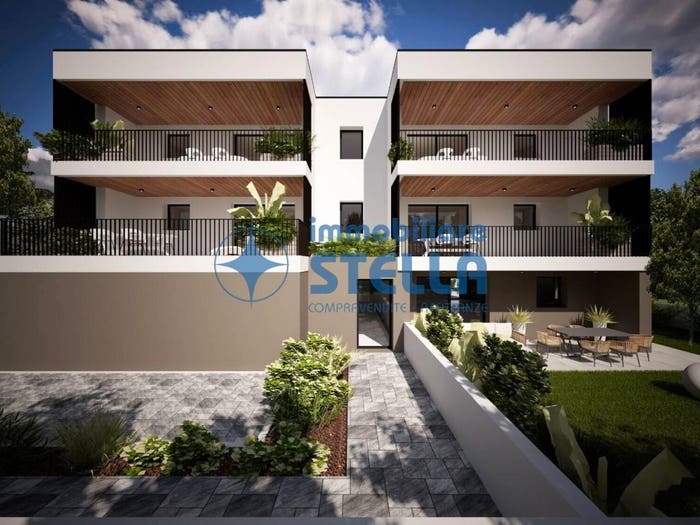 Appartamento quadrilocale in vendita in Via Gaetano Donizetti, Jesolo Paese, Jesolo