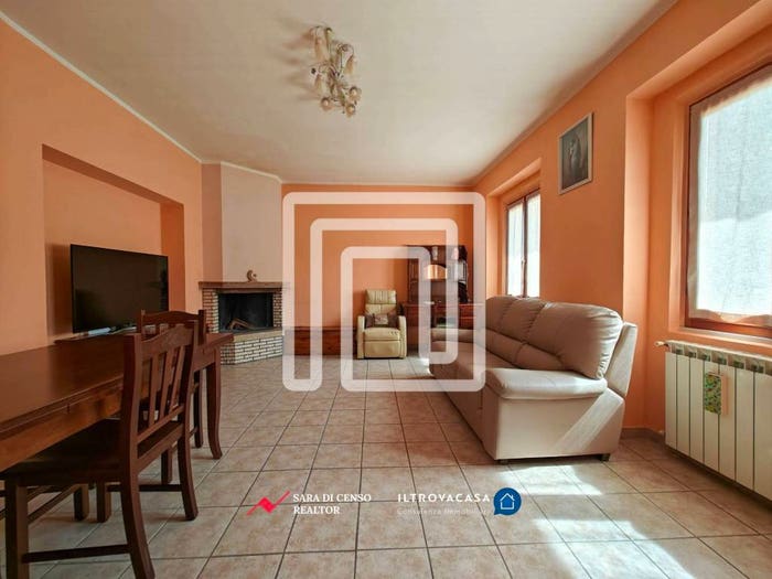 Appartamento trilocale in vendita in via San Lorenzo, Centro, Prezza