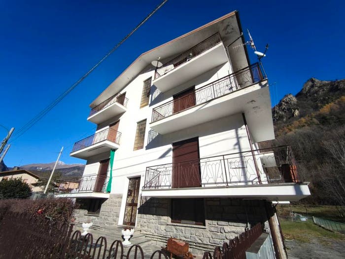 Appartamento trilocale in vendita in Roreto, Roure