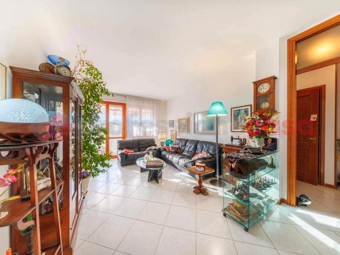 Appartamento quadrilocale in vendita in Via Eugenio Rignano, Sorgenti, Livorno