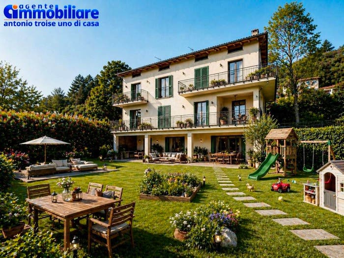 Casa con 6 locali in vendita in Strada Regionale Pistoiese, Cireglio, Pistoia