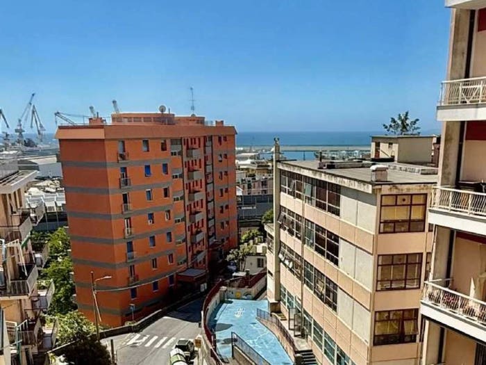 Appartamento con 6 locali in vendita in via Sant Alberto A, Sestri Ponente, Genova