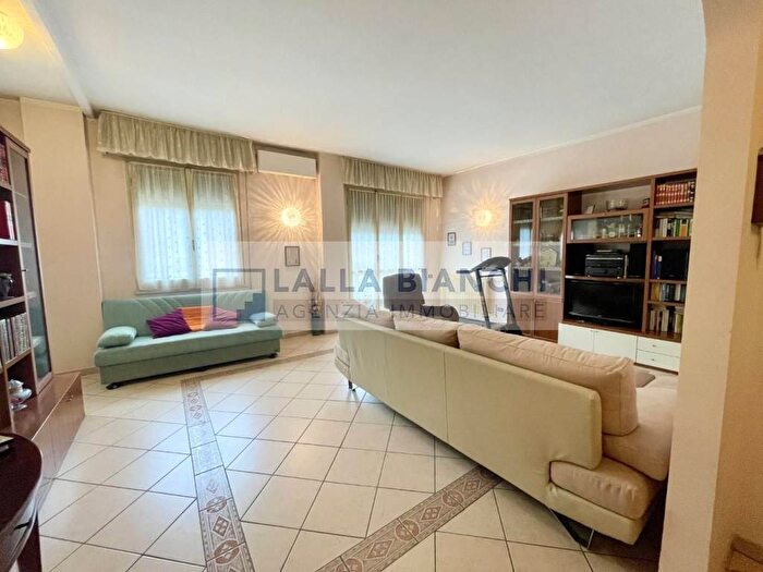 Appartamento con 5 locali in vendita in Via Angelo Battelli, Centro Mare, Pesaro