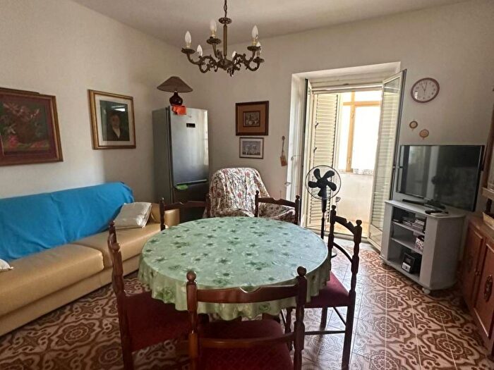 Appartamento trilocale in vendita in Via Armerì, Saline Ioniche, Montebello Ionico