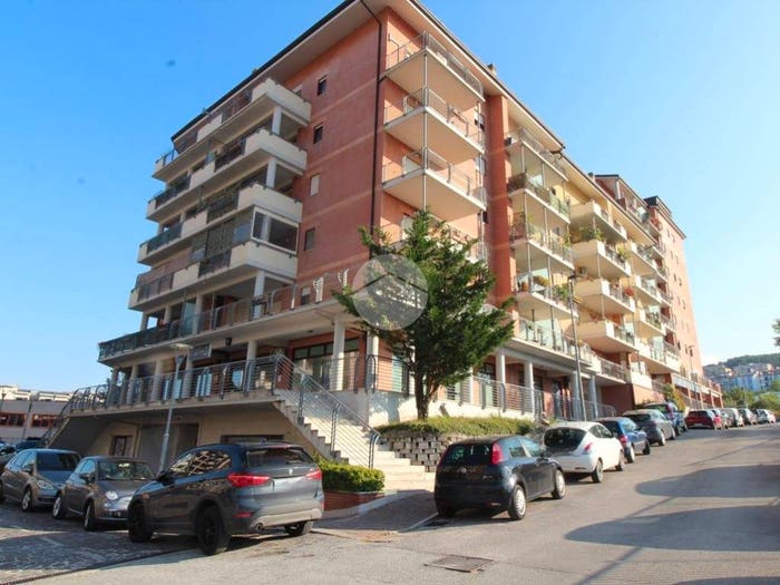Appartamento trilocale in vendita in Via Gaetano Scardocchia, Vazzieri, Campobasso