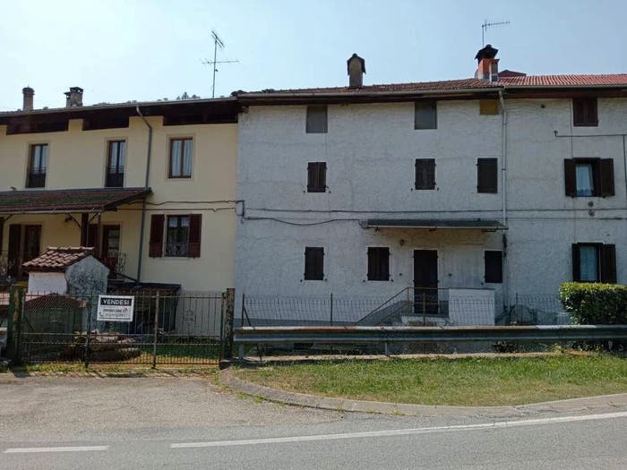 Casa quadrilocale in vendita in Via Valsessera, Crevacuore