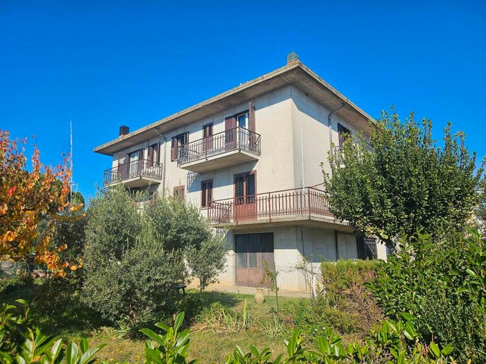 Appartamento quadrilocale in vendita in Via Maggio, Giove