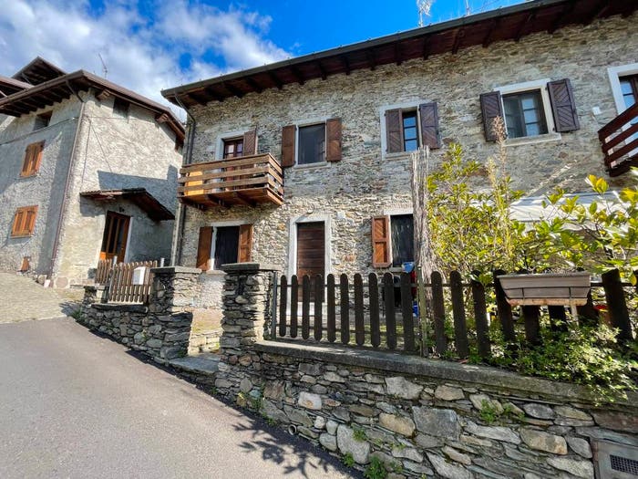 Casa trilocale in vendita in Villapinta, Buglio in Monte