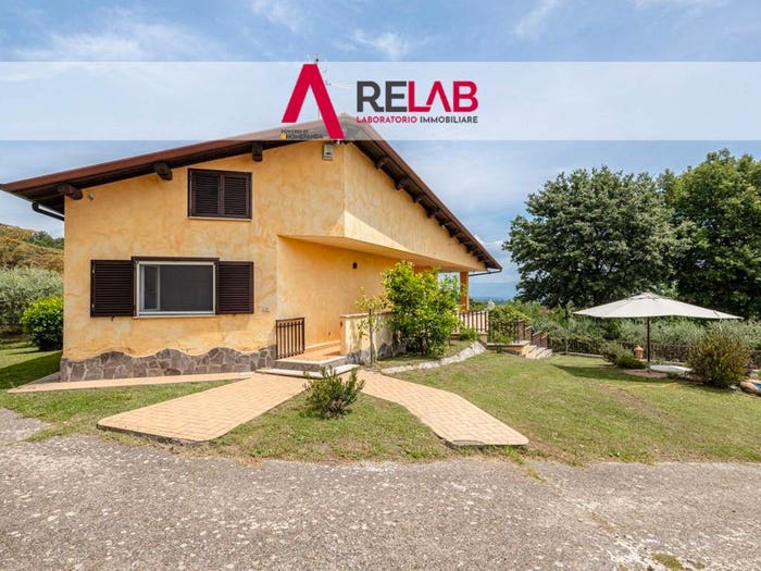 Casa con 6 locali in vendita in Via Colle Paccione, Centro, Lariano