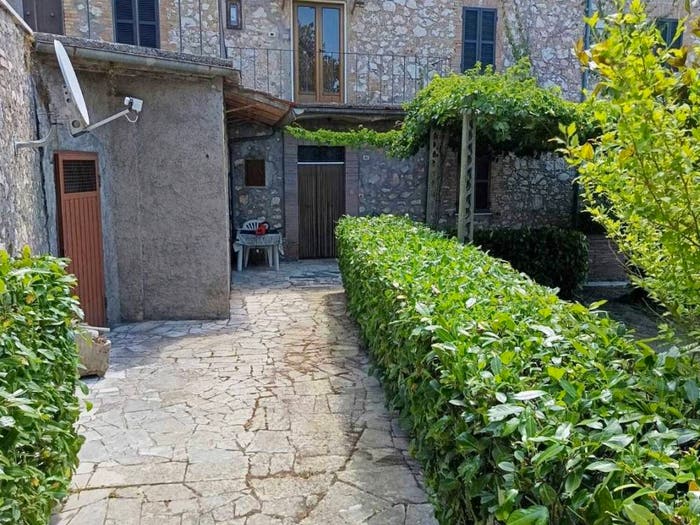 Casa quadrilocale in vendita in Via Carlo Alberto, Porchiano, Amelia
