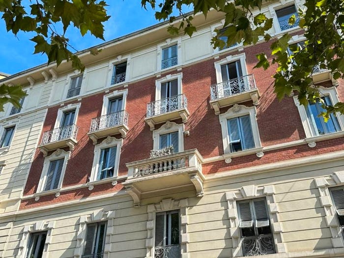 Appartamento quadrilocale in vendita in Viale Monte Nero, Montenero, Milano