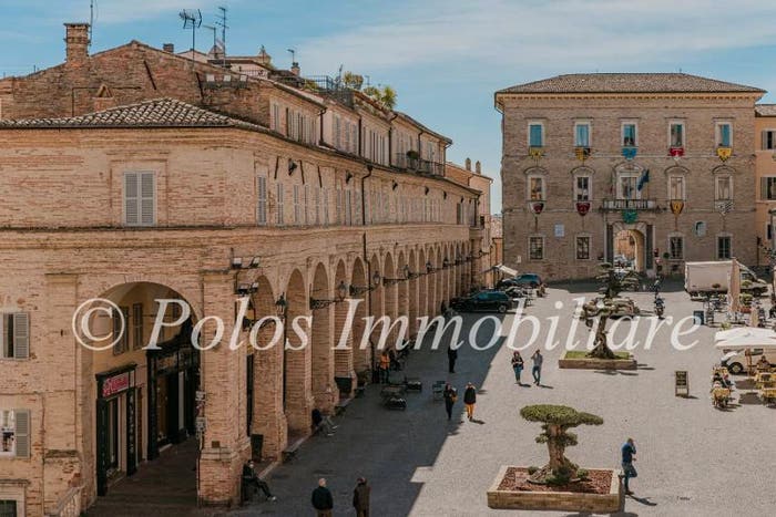 Appartamento con 5 locali in vendita in Corso Camillo Benso di Cavour, Centro, Fermo