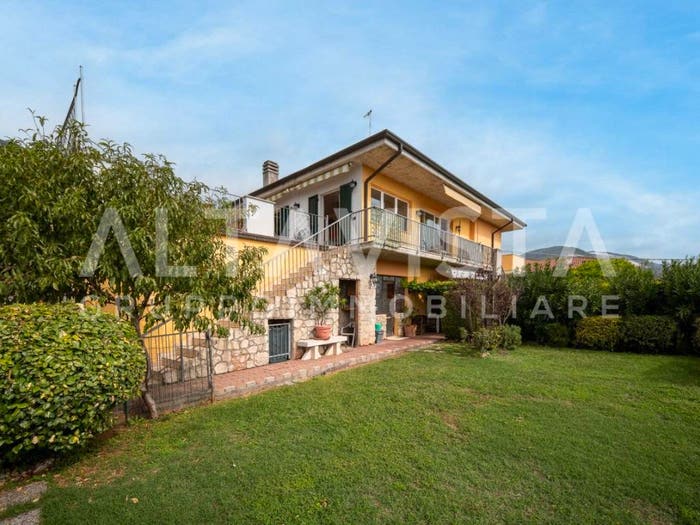 Casa trilocale in vendita in Via Giacomo Puccini, Centro, Botticino