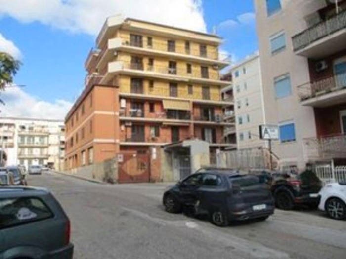 Appartamento con 6 locali in vendita in Via Contesse Messina ME, Santa Lucia San Filippo, Messina