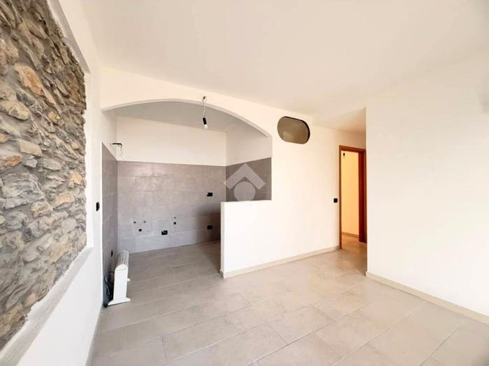 Appartamento quadrilocale in vendita in Via Colombiera, Montedivalli Chiesa, Podenzana