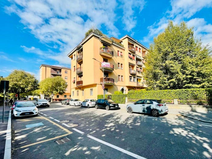 Appartamento quadrilocale in vendita in Via della Garzetta, Ospedale Civile, Brescia
