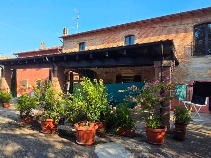 Casa con 6 locali in vendita in Colorno