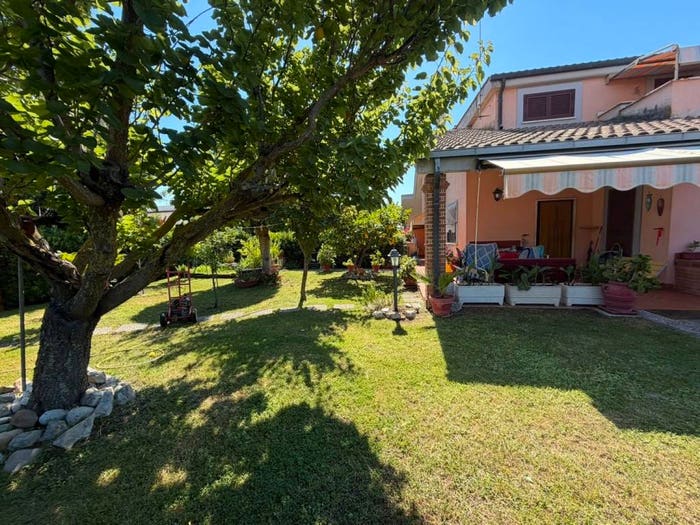 Casa quadrilocale in vendita in VIA DELLA LEGA, Centro, Cerveteri