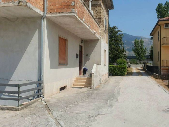 Appartamento trilocale in vendita in Via Lungo Fibreno, Isola del Liri