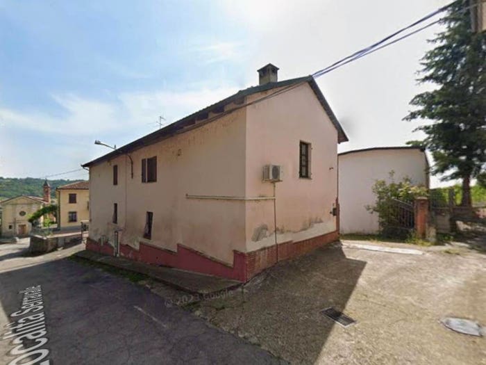 Casa con 6 locali in vendita in Località Serravalle, Serravalle, Asti