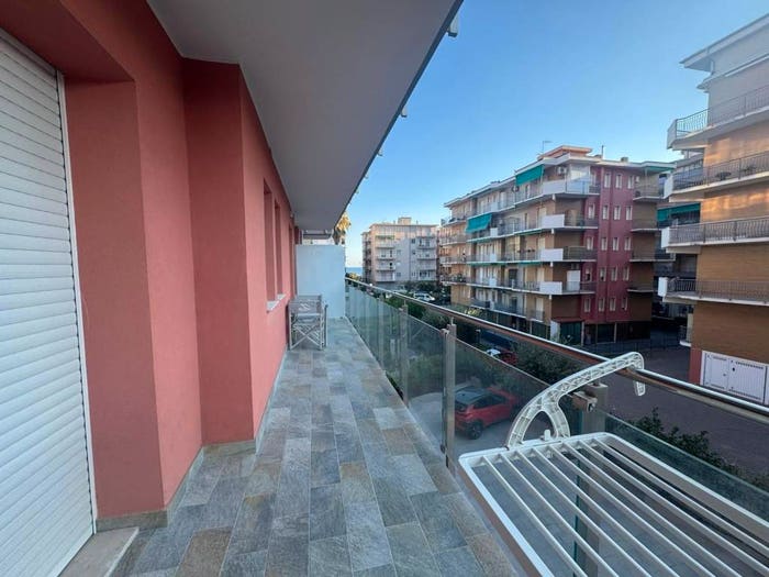 Appartamento bilocale in vendita in Viale della Repubblica, Centro, Pietra Ligure