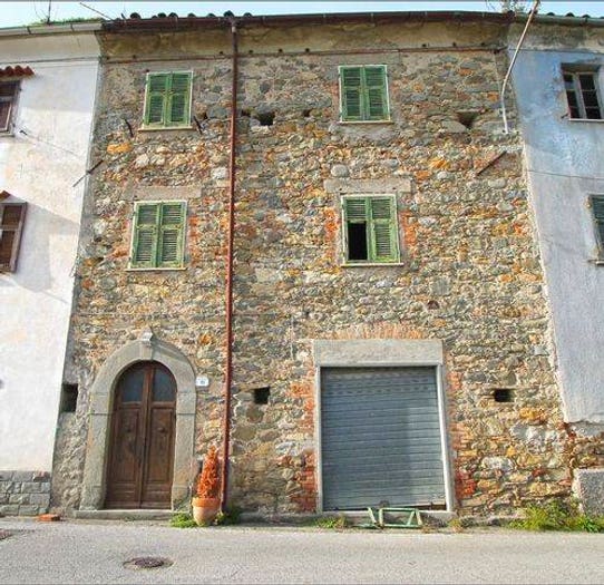 Casa con 5 locali in vendita in Moncigoli, Fivizzano