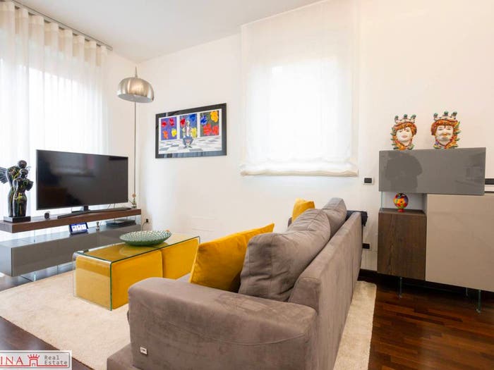 Appartamento trilocale in vendita in Via Antonio Lecchi, Navigli Darsena, Milano