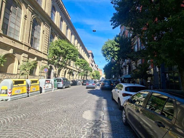 Appartamento quadrilocale in vendita in Via della Sapienza, Centro Storico, Napoli