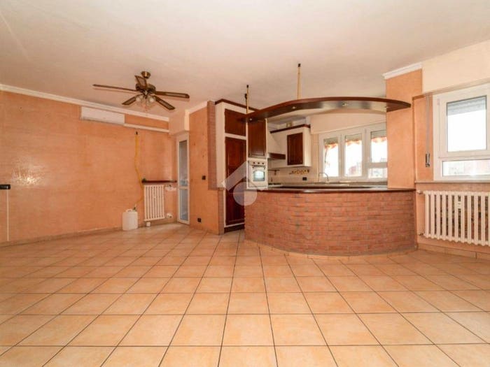 Appartamento quadrilocale in vendita in Via Olevano, Centro, Grugliasco