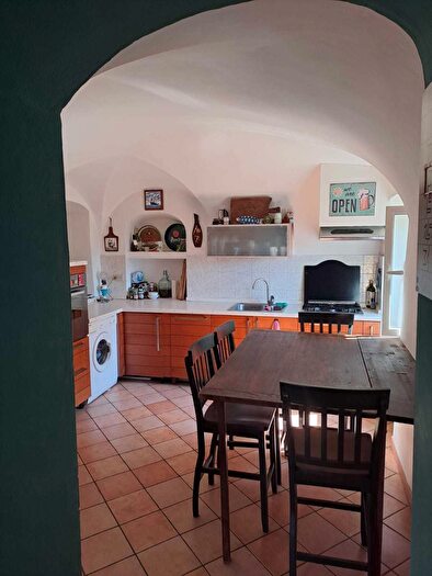 Appartamento trilocale in vendita in Via Ricci, Imperia