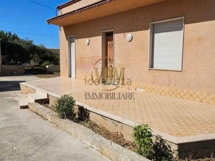Casa con 6 locali in vendita in Via Pio La Torre No Number, Centro, Petrosino