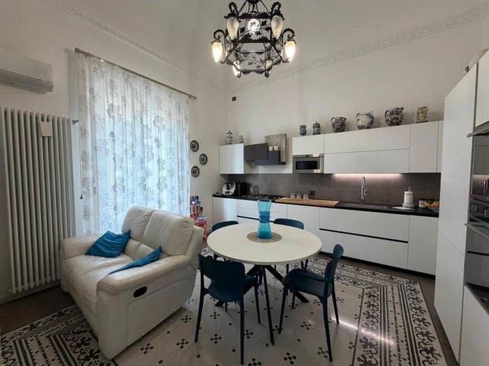 Appartamento con 6 locali in vendita in Via Principe di Scordia, Roma Cavour, Palermo