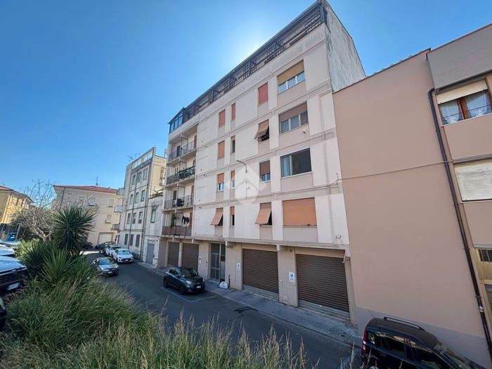 Appartamento quadrilocale in vendita in Via Luigi Stefanelli, Centro, Pontedera