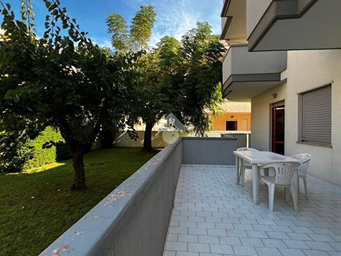 Appartamento quadrilocale in vendita in Via Gorizia, Centro, Alba Adriatica