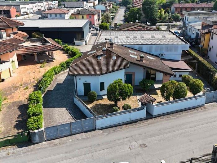 Casa quadrilocale in vendita in Centro, Bagnolo Mella