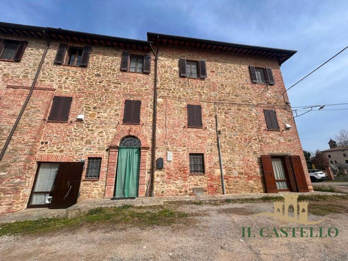 Casa trilocale in vendita in Via Ugo Foscolo, Macchie, Castiglione del Lago
