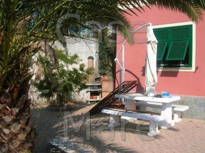 Casa con 5 locali in vendita in Laigueglia